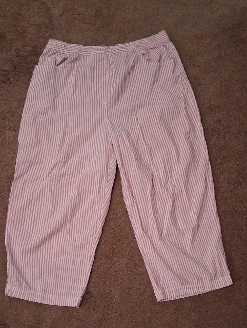 Quacker Factory Pink and White Striped Capris